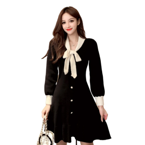 Elegantna ženska haljina s gumbima i ovratnikom s trakom