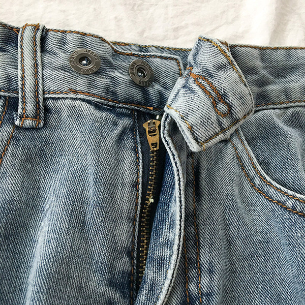 Moderni ležerni široki model traperica s visokim strukom