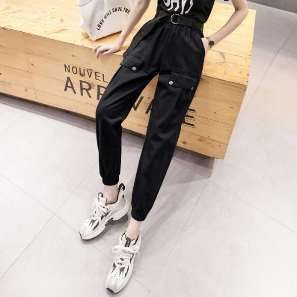 Moodsad kõrge vöökohaga naiste püksid – sirge mudel