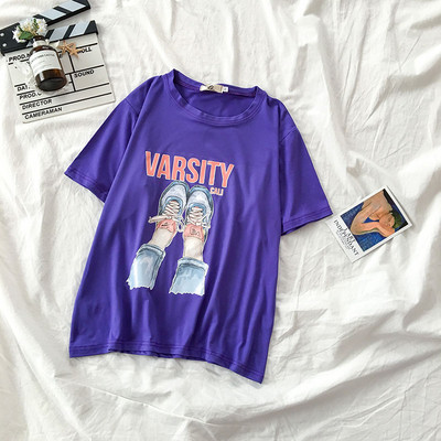 Naiste lai ovaalse dekoltee ja aplikatsiooniga T-särgi mudel