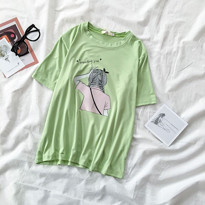 Alkalmi női póló rátéttel és ovális nyakkivágással