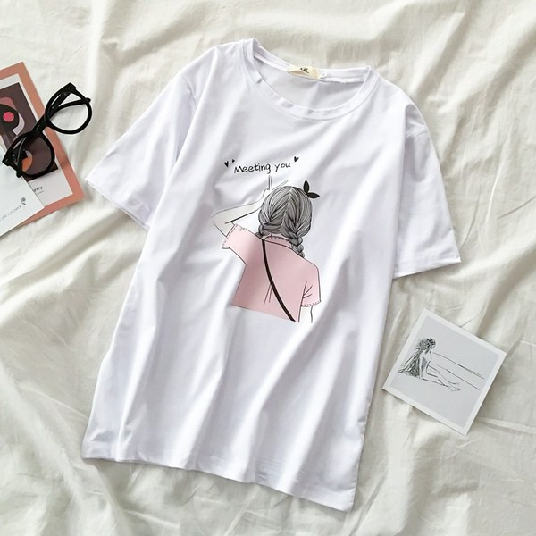 Alkalmi női póló rátéttel és ovális nyakkivágással