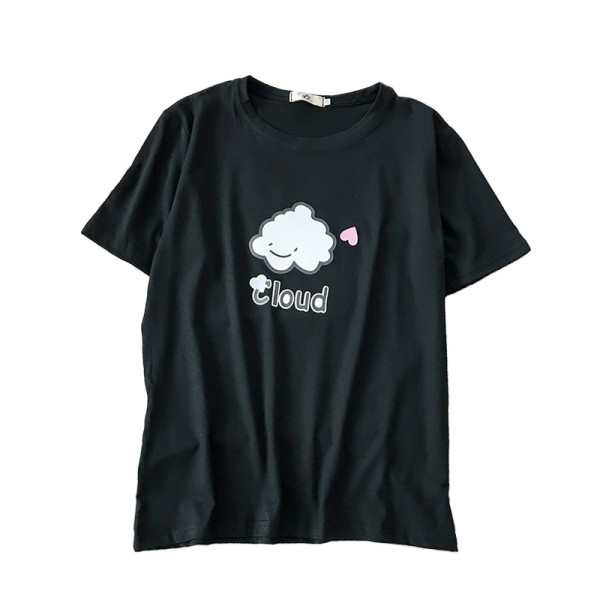 Široki model ženske majice s aplikacijom i O izrezom