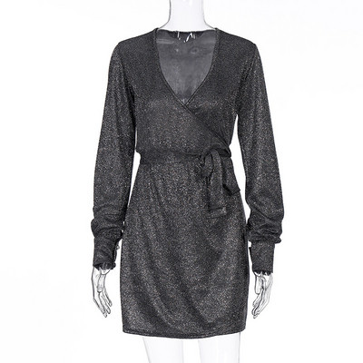 Moodne naiste lühike kleit pikkade varrukate ja sügava kaelusega