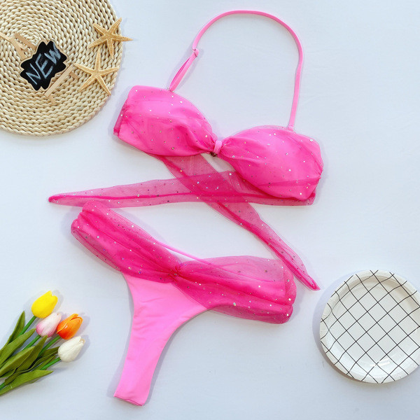 Ružičasti dvodijelni kupaći kostim s tilom i kamenčićima