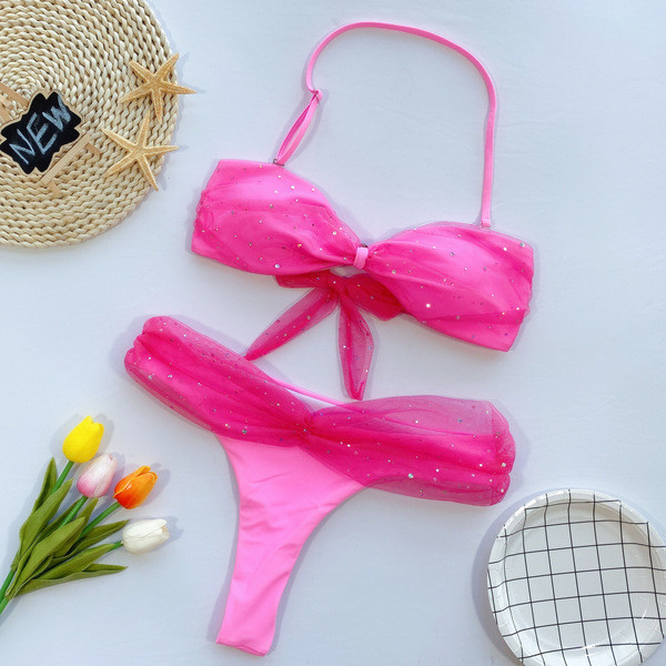 Ružičasti dvodijelni kupaći kostim s tilom i kamenčićima