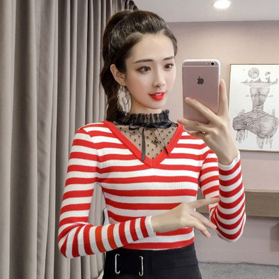 Csíkos női blúz kordbársony jerseyből és félmagas tüll gallérral