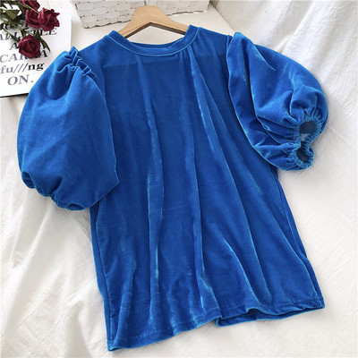 Μοντέρνα γυναικεία μπλούζα σε τέσσερα χρώματα με κοντό μανίκι και στρογγυλό ντεκολτέ