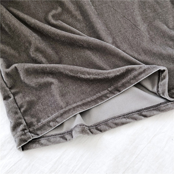 Μοντέρνα γυναικεία μπλούζα σε τέσσερα χρώματα με κοντό μανίκι και στρογγυλό ντεκολτέ