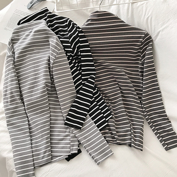 Ženska ležerna prugasta bluza s visokim ovratnikom