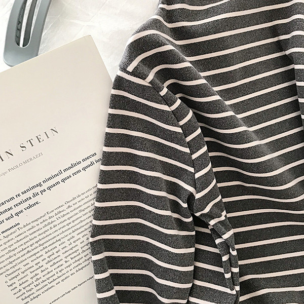 Ženska ležerna prugasta bluza s visokim ovratnikom