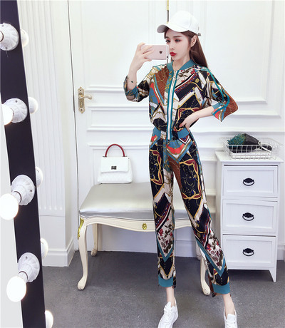 Uus mudel naiste mustrilise mustriga jope ja pikkade pükste komplekt