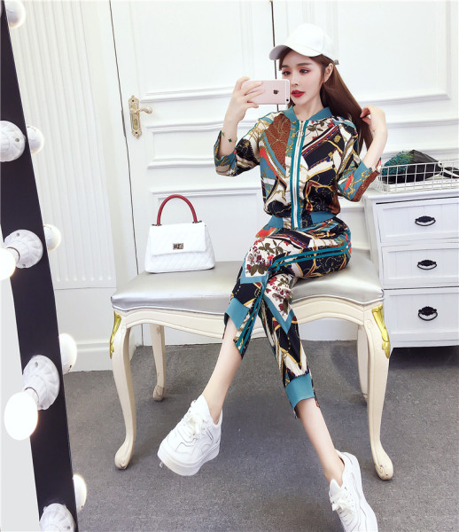 Uus mudel naiste mustrilise mustriga jope ja pikkade pükste komplekt