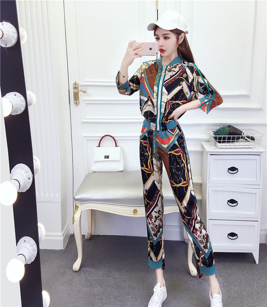 Uus mudel naiste mustrilise mustriga jope ja pikkade pükste komplekt