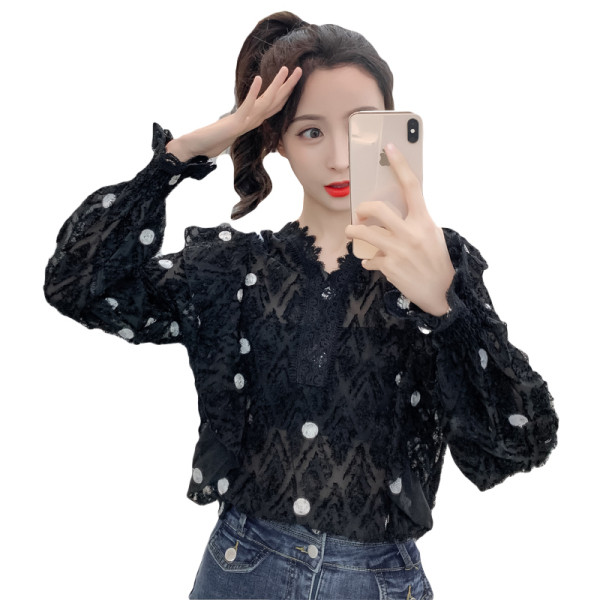Ženska čipkasta košulja sa špic izrezom na točkice
