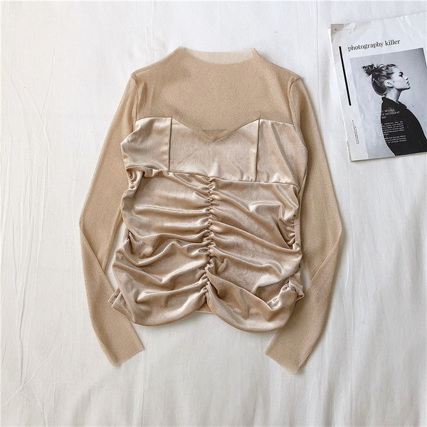 Stílusos női blúz kék bézs és fekete színben, ovális nyakkivágással