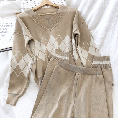 Moderan ženski komplet od dvodijelnih hlača i bluze u tri boje