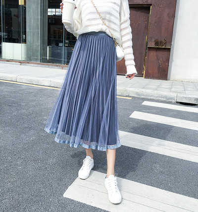 Modern női rakott szoknya tülllel