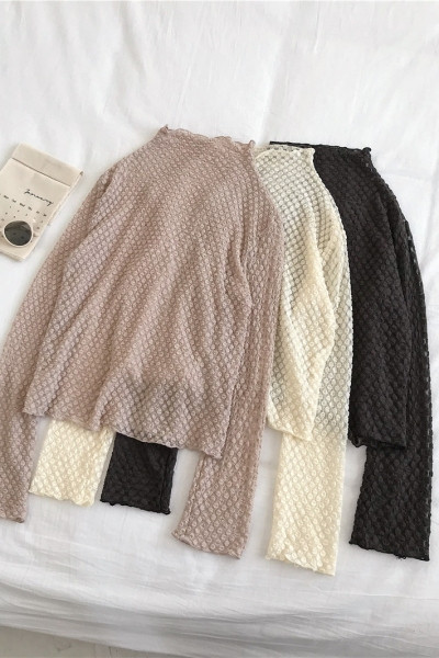 Lezser női blúz három színben, hosszú ujjal