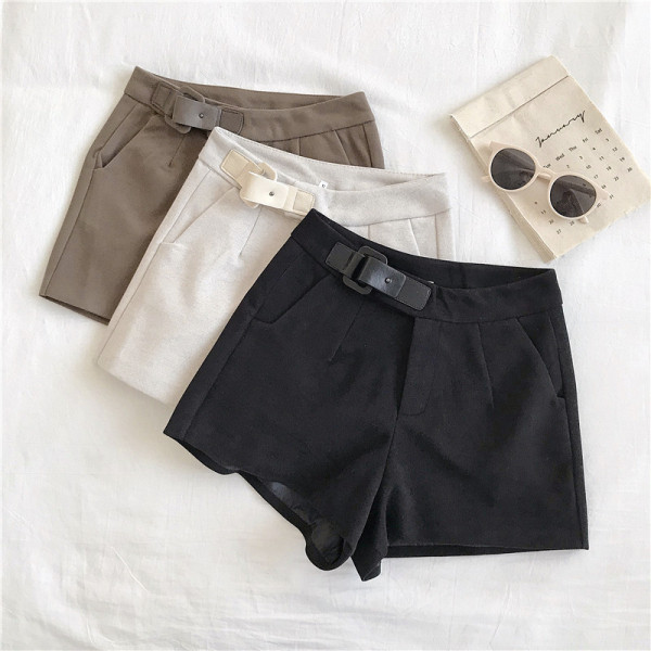 Női aktuális téli rövidnadrág három színben