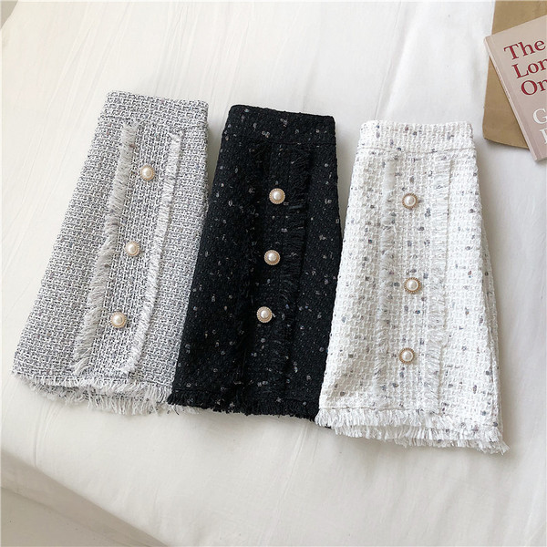 Naiste aktuaalne kolmevärviline nööpidega lühike seelik