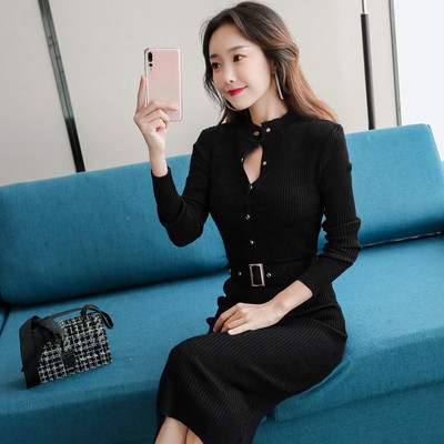 Дълга дамска рокля с копчета и колан