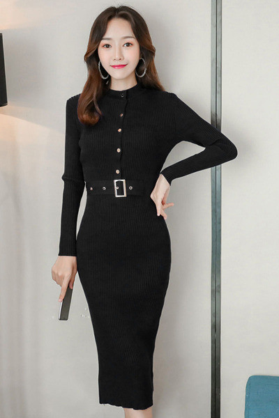 Дълга дамска рокля с копчета и колан