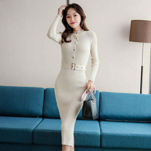 Дълга дамска рокля с копчета и колан