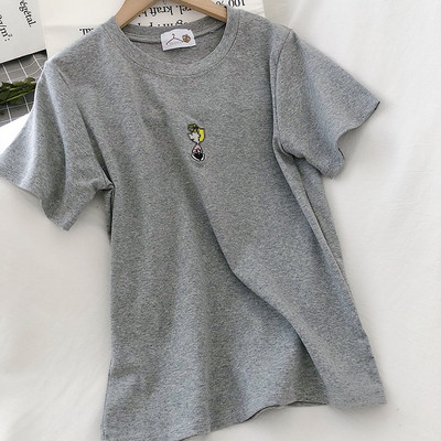 Női alkalmi blúz több színben, hímzéssel, ovális nyakkivágással