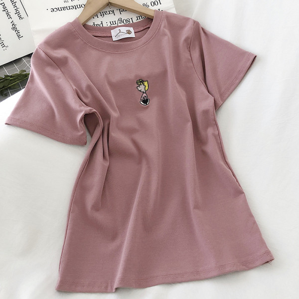 Női alkalmi blúz több színben, hímzéssel, ovális nyakkivágással