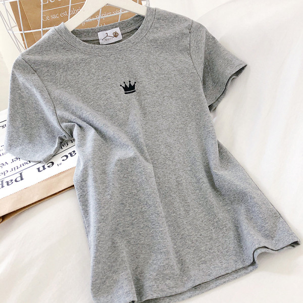 Naiste vabaaja pluus lühikeste varrukate ja ovaalse kaelusega