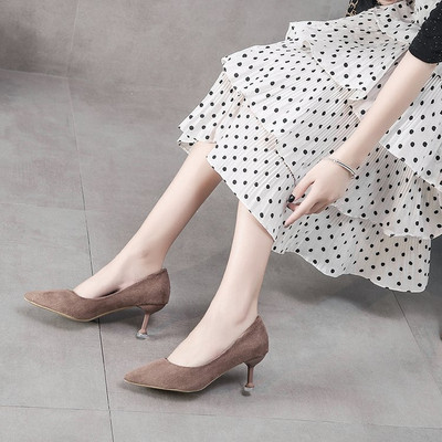 Дамски ежедневни обувки с нисък ток заострен модел