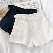 Kahes värvitoonis rebenenud motiividega naiste vabaaja lühikesed püksid