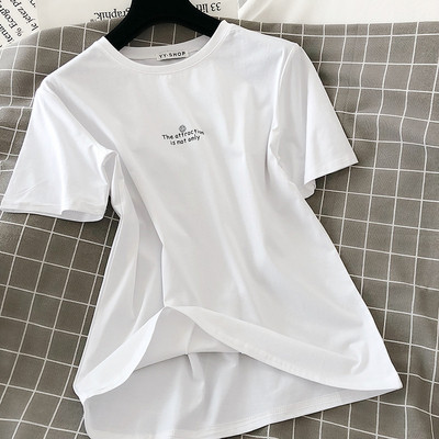 Γυναικεία casual μπλούζα σε λευκό χρώμα με διαφορετικές επιγραφές