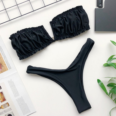 Kaheosaline silla-tüüpi ülaosa ja V-kaelusega ujumistrikoo