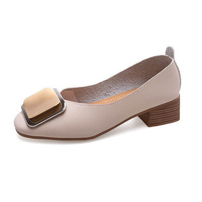 Öko bőrből készült alkalmi körcipő csattal és alacsony vastag sarokkal - két modell