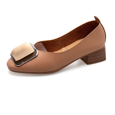 Öko bőrből készült alkalmi körcipő csattal és alacsony vastag sarokkal - két modell