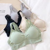 Női rövid melltartó négy színben, csipkével