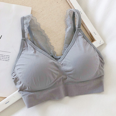 Női rövid melltartó négy színben, csipkével