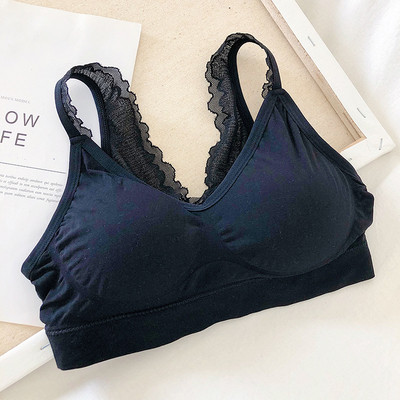 Női rövid melltartó négy színben, csipkével