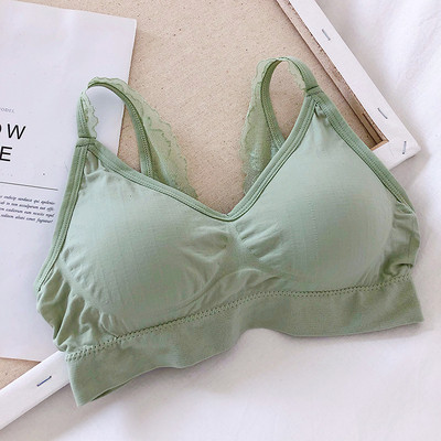 Női rövid melltartó négy színben, csipkével