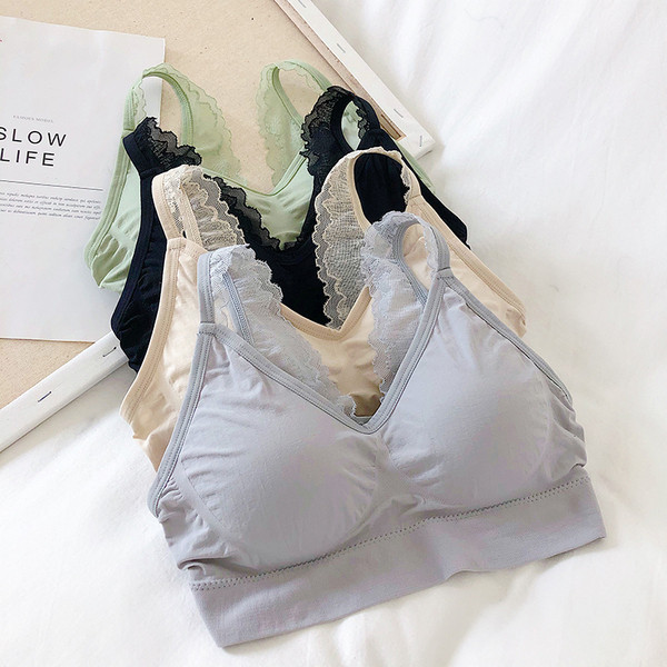 Női rövid melltartó négy színben, csipkével