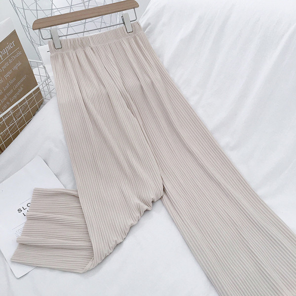 Naiste moodsad kolmes värvitoonis plisseeritud püksid