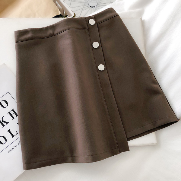 Naiste aktuaalne lühikese seeliku tavaline mudel kolmes värvitoonis