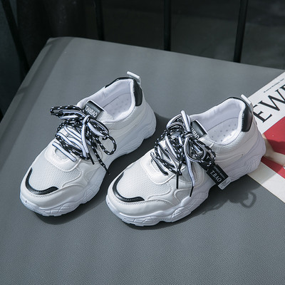 Καθημερινά γυναικεία  αθλητικά παπούτσια  από έκο δέρμα και ύφασμα και χοντρή σόλα