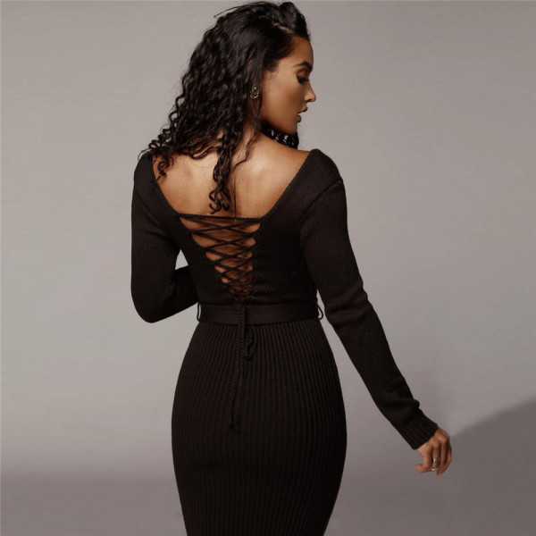 Moodne naiste kleit vöö ja ümara kaelusega