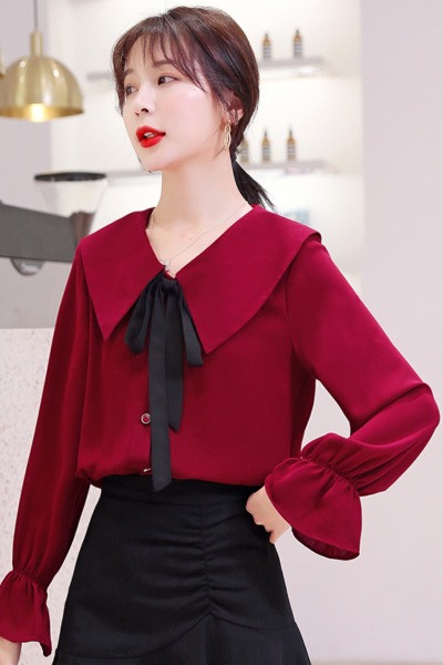 Vabaaja naiste särk spitsikaelusega, lipsude ja lootosevarrukatega