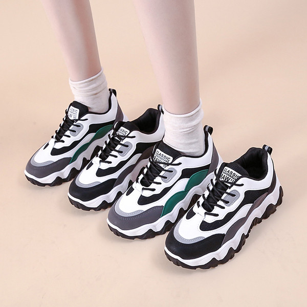 Kareda talla ja ökonahast ja ökoseemisnahast paeltega naiste vabaaja tossud