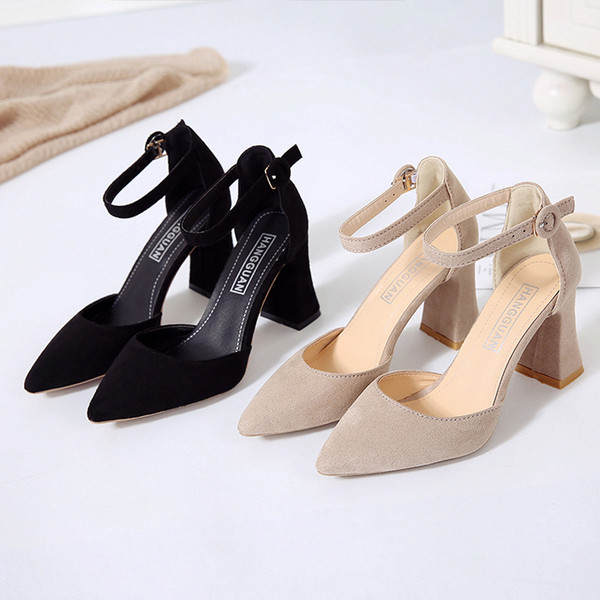 Moodsad naiste kingad ökoseemisnahast ja kõrge paksu kontsaga