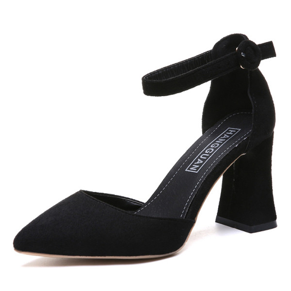 Moodsad naiste kingad ökoseemisnahast ja kõrge paksu kontsaga